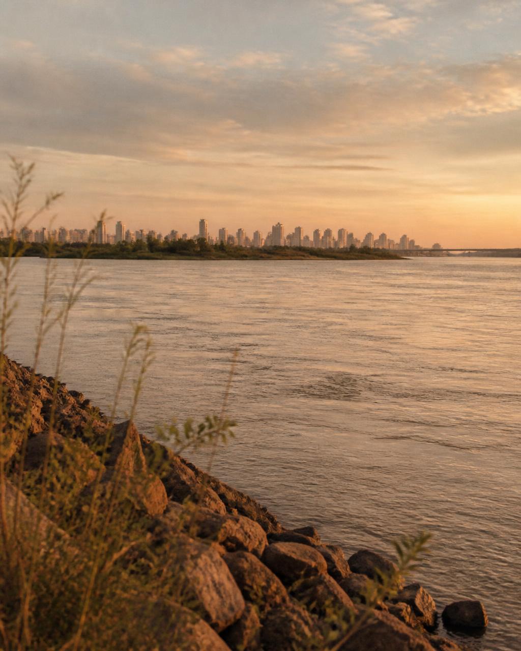 The Paraná river at golden hour in Rosario, Argentina